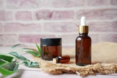 Voici ce qu'il faut savoir sur la dermatite séborrhéique