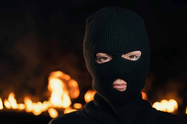 Cagoule 2 trous : bien choisir le tissu qui vous convient